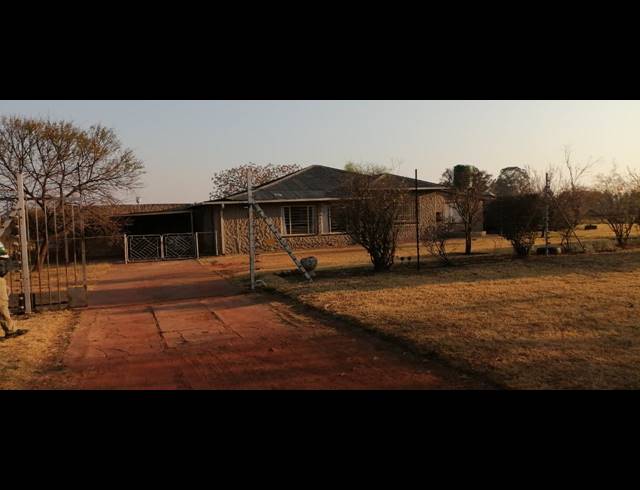 17,131M² FARM FOR SALE IN HILLSIDE